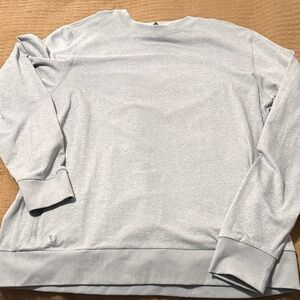 Vuori Women's Light Gray Sweatshirt